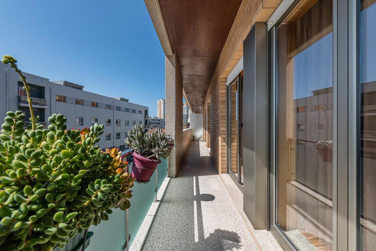Guestready - Luxe Living By The Pool Apartment โปโว เดอ วาร์ซิม ภายนอก รูปภาพ